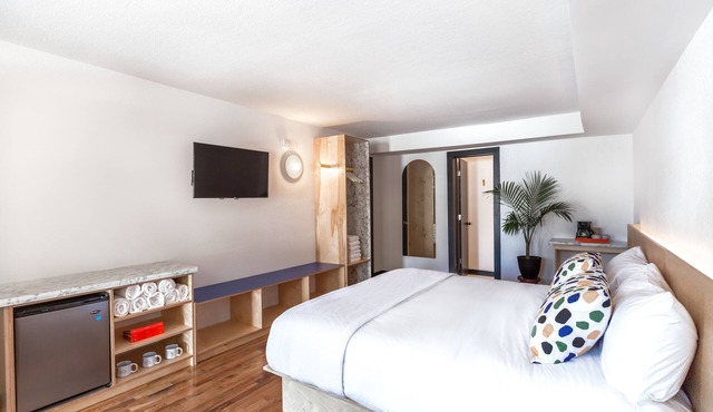 The Iris Motel