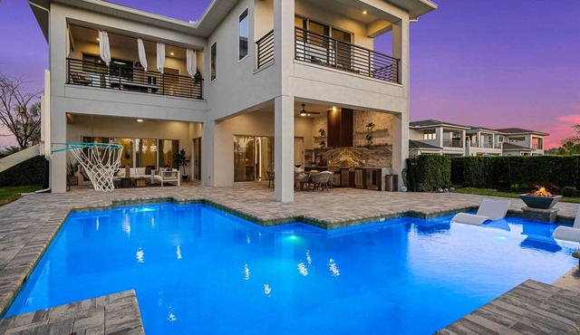 The Luxurious Bear's Den Estate-TB009