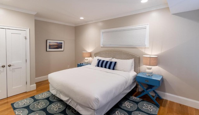The Newport Lofts - 611 Thames Street