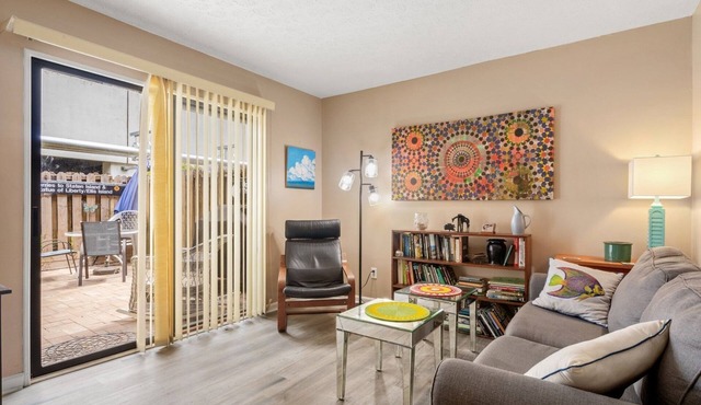 The Perfect Blend of Comfort and Convenience, steps from the Beach-Porcher 2