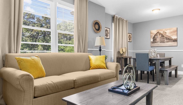 The Upper Bungalow at Broadmoor - Groups/Parking