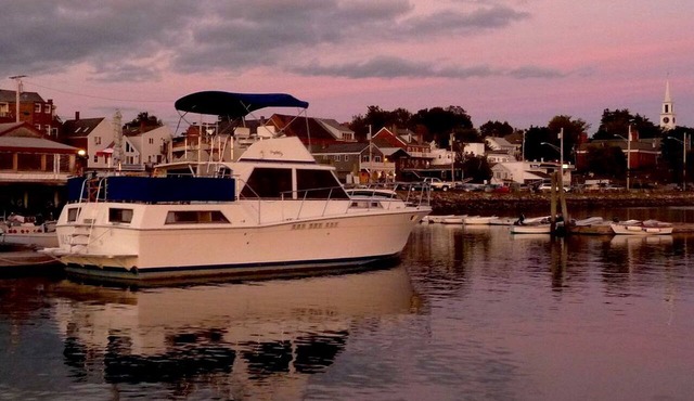 Unique Yacht Rental in a Peaceful Setting on Damariscotta River, Maine