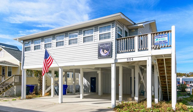 Updated beach cottage, ocean views. Tons of Outdoor Space!