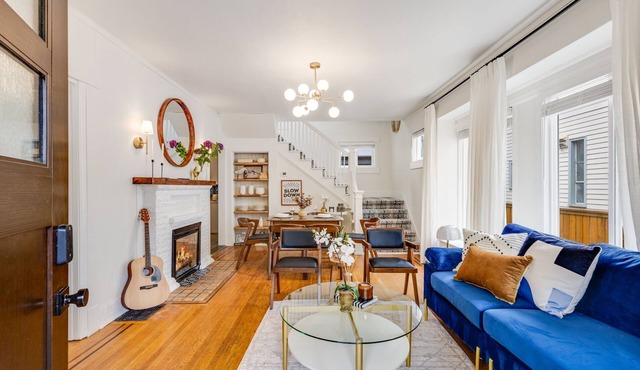 Upgraded Historic Gem 5BR/4BA w/AC – Walkable to UW, Light Rail & Grocery