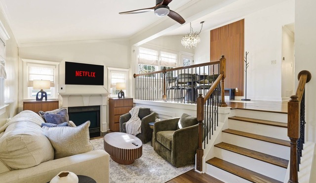 Upscale Retreat EV Charging Pet Friendly