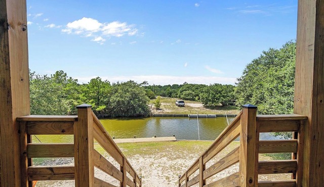 Vacation Cottage – Enjoy 4WD Beach, Hottub, Wild Horses & Canalfront Views