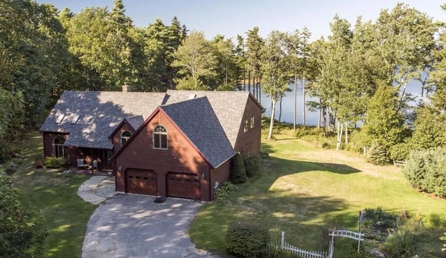 Waterfront 4-bed 3-bath home 7 acres Phippsburg Maine sleeps 11