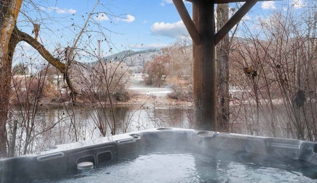 Waterfront Escape | 6BR Sleeps 10 w/Hot Tub, Pets Welcome