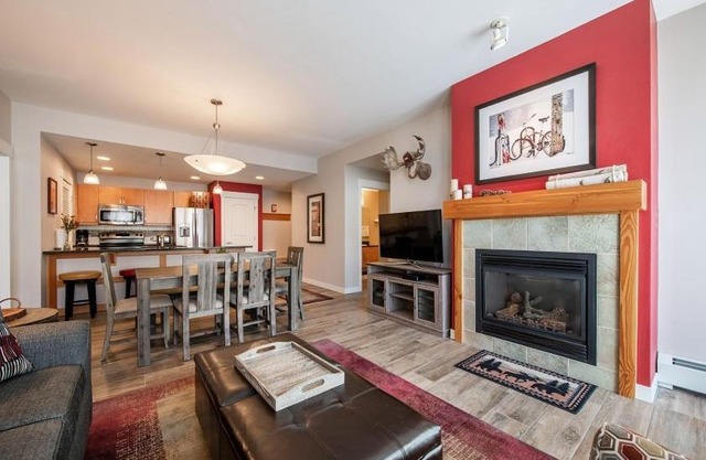Fraser Crossing Founders Pointe, Condo Premium-Rated Condo 3235