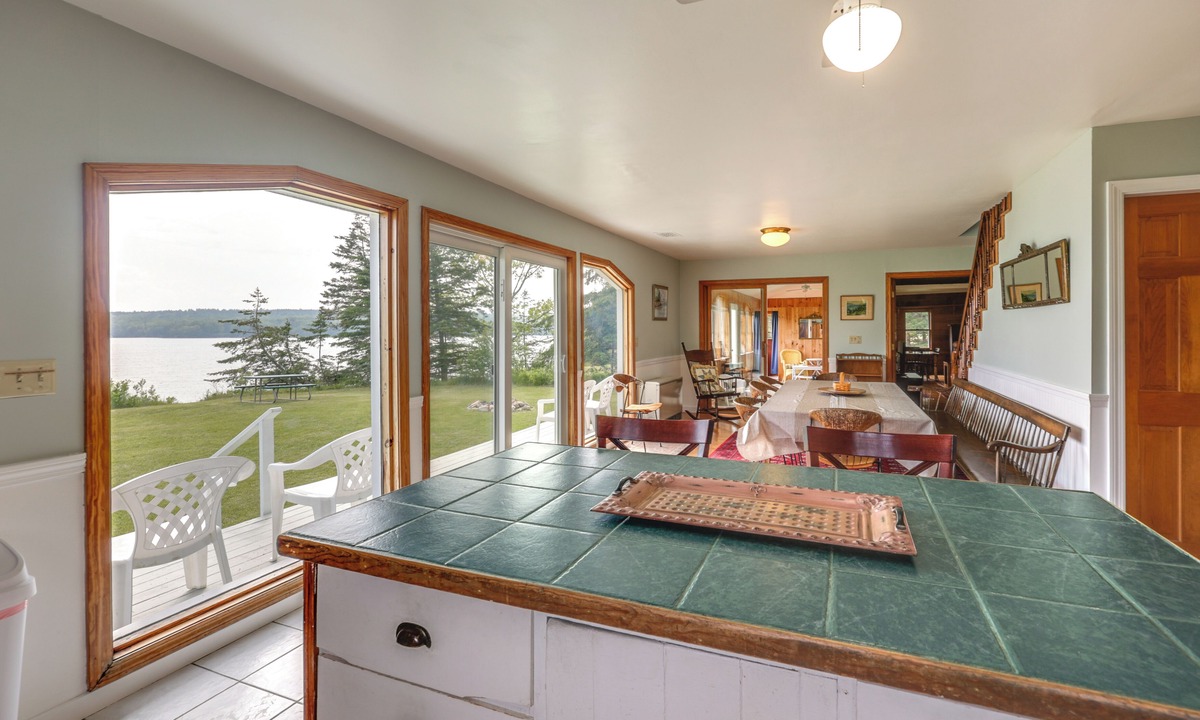 East Sullivan Cottage | Shorefront House w/Views, 14 Mi to Acadia NP