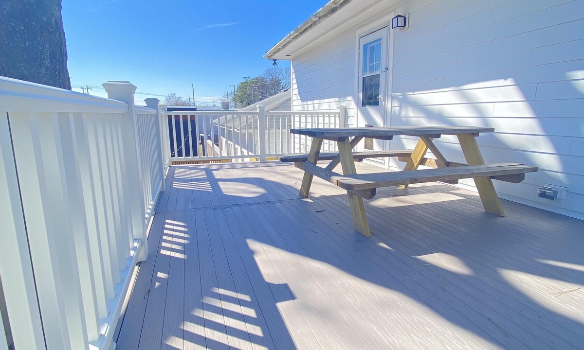 Northeast Virginia Beach Villa | Upstairs 1Br Beach Apartment in the Heart of the Vibe District 5 Minute Stroll to Beach 1480