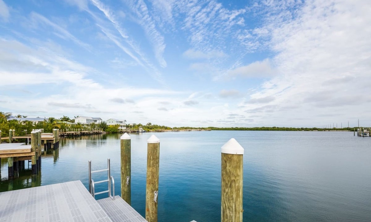 Key West House | Capmar House by Brightwild Huge Home Pool