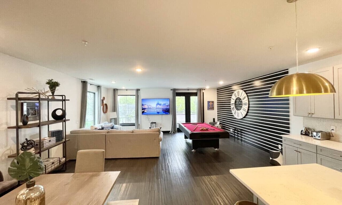 McFerrin Park Condo | Nashville Penthouse with 13 beds 5mins to Broadway
