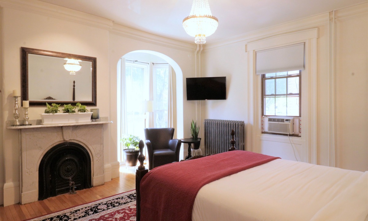 Downtown Portland Hotel | Inn at Park Spring 1 - Self Check In - Parking