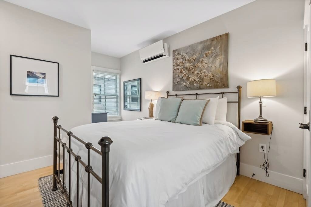 West End Condo | Renovated condo with prime West End location, 2 en suite bathrooms, & HGTV style