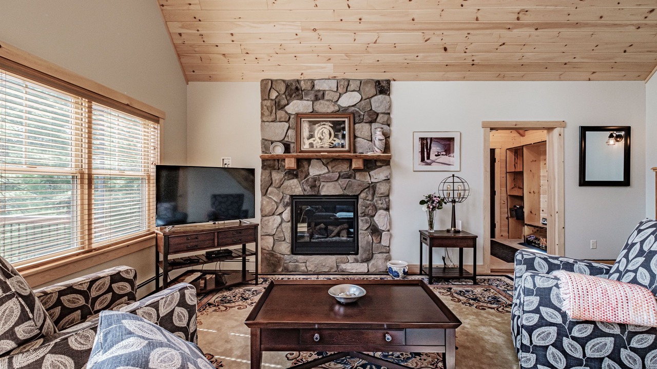 Photo of Livingroom in Bethel