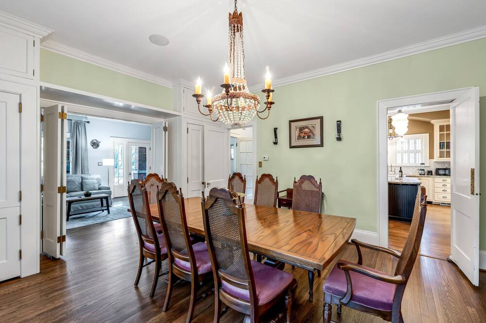 Photo of Bedroom in Old Irving Park