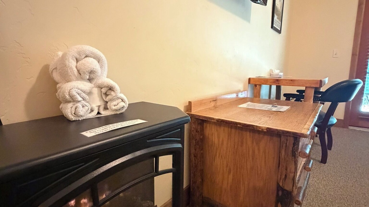 Photo of Bedroom in West Glacier