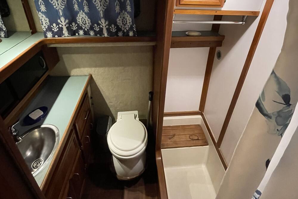 Photo of Bathroom in Yorktown