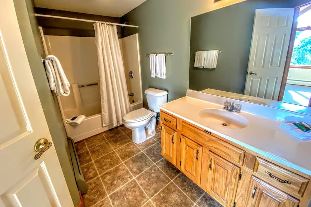 Photo of Bathroom in Carroll