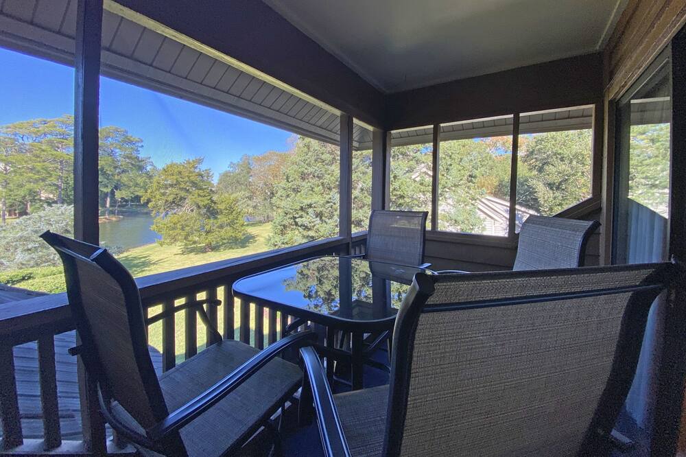 Photo of Patio Balcony in Arcadian Shores