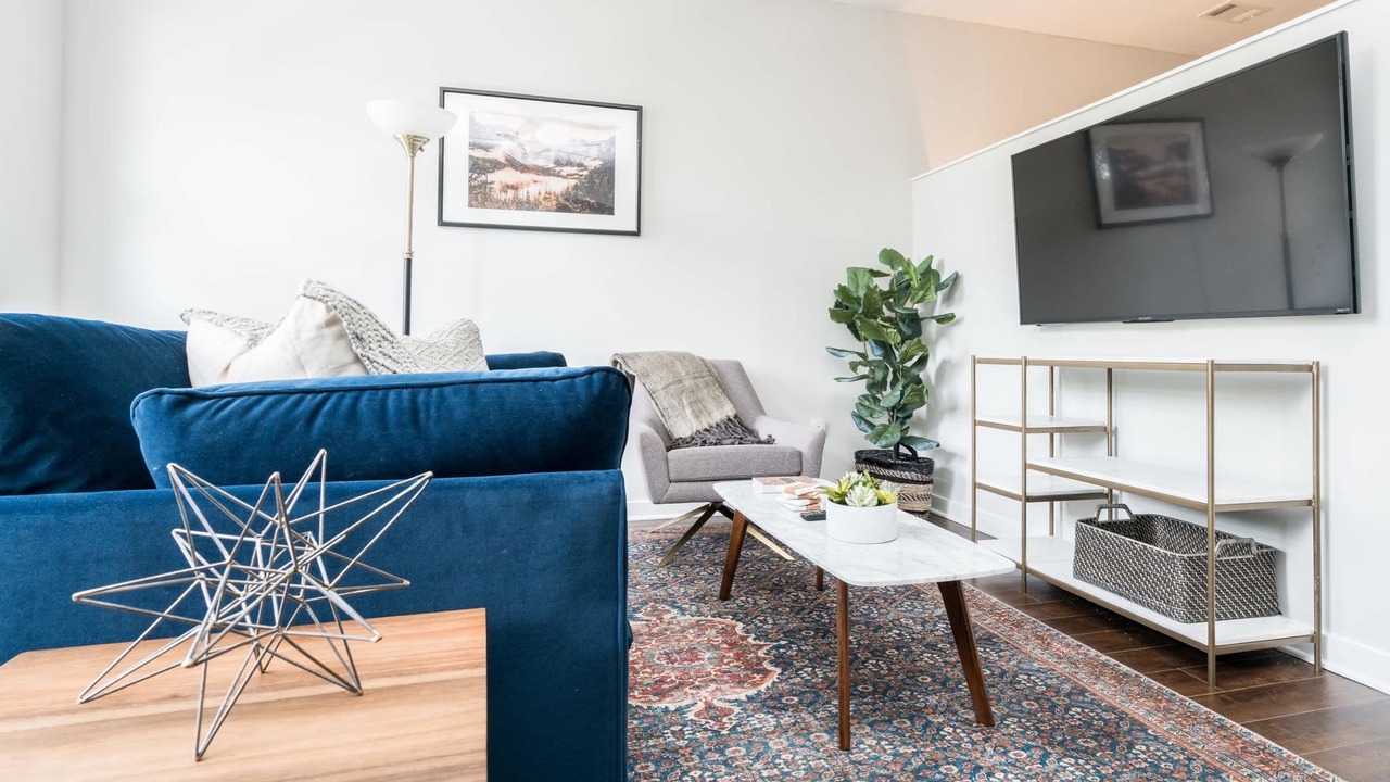 Photo of Livingroom in Music Row