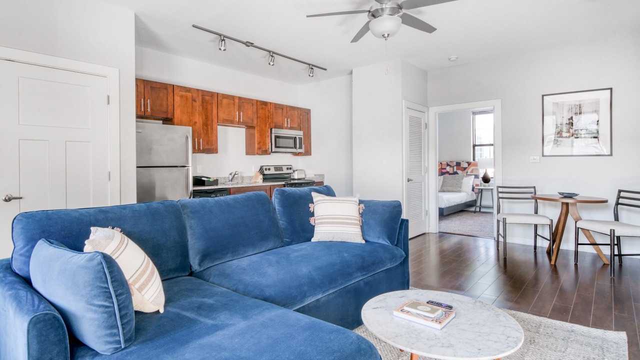 Photo of Livingroom in Music Row