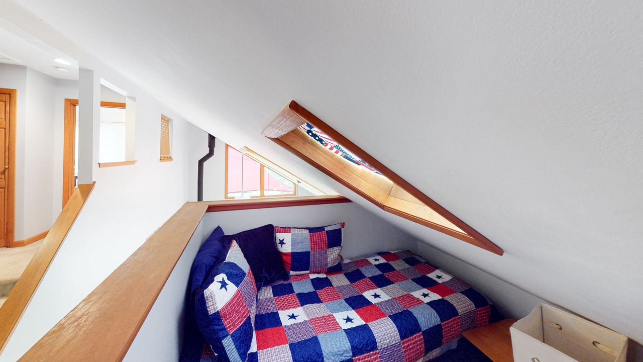Photo of Bedroom in Weeks Mills