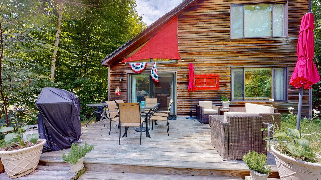 Photo of Outdoor in Weeks Mills