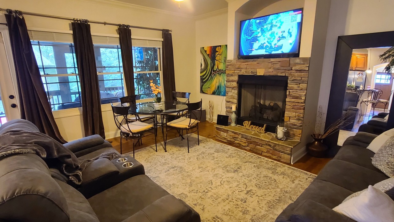 Photo of Livingroom in Asheville
