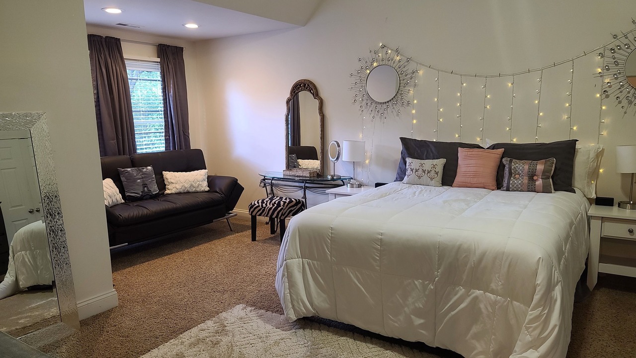 Photo of Bedroom in Asheville
