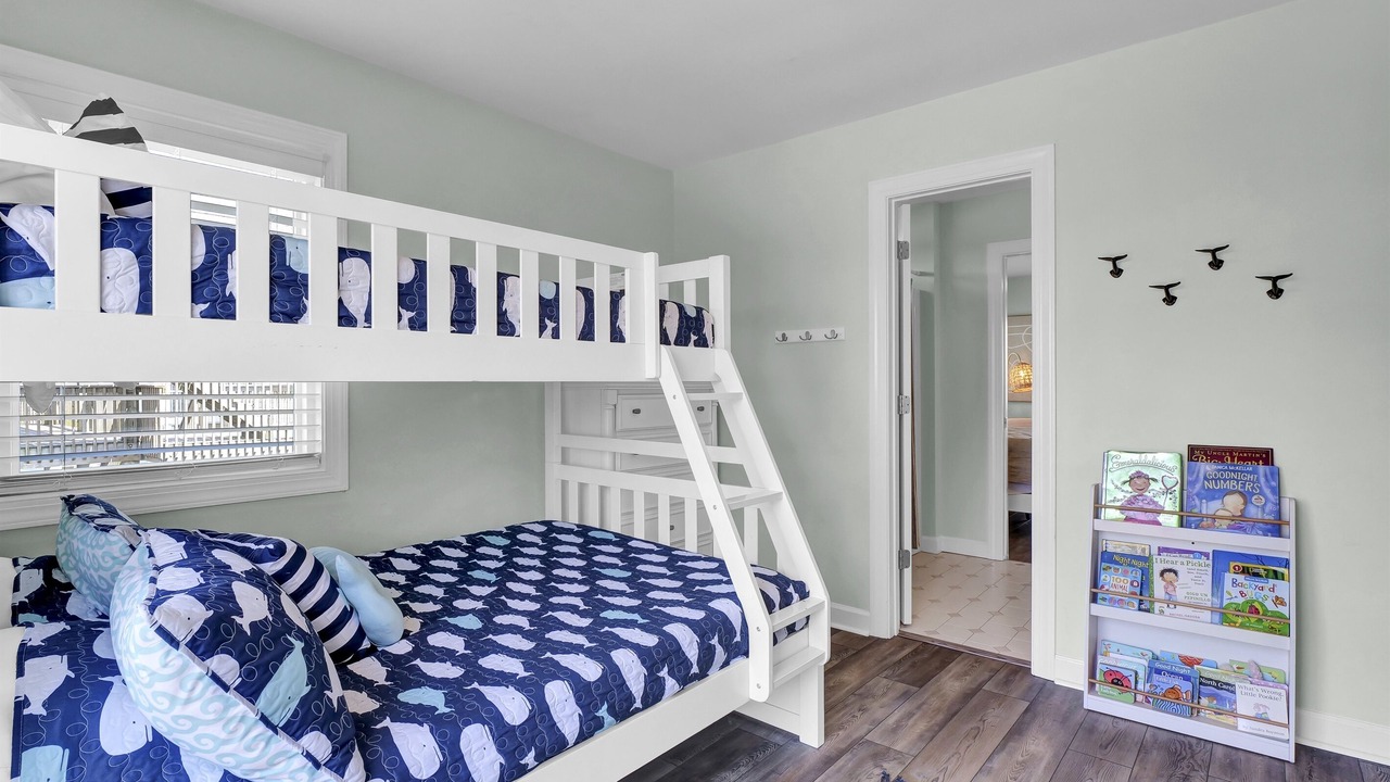 Photo of Bedroom in Village of Stump Sound