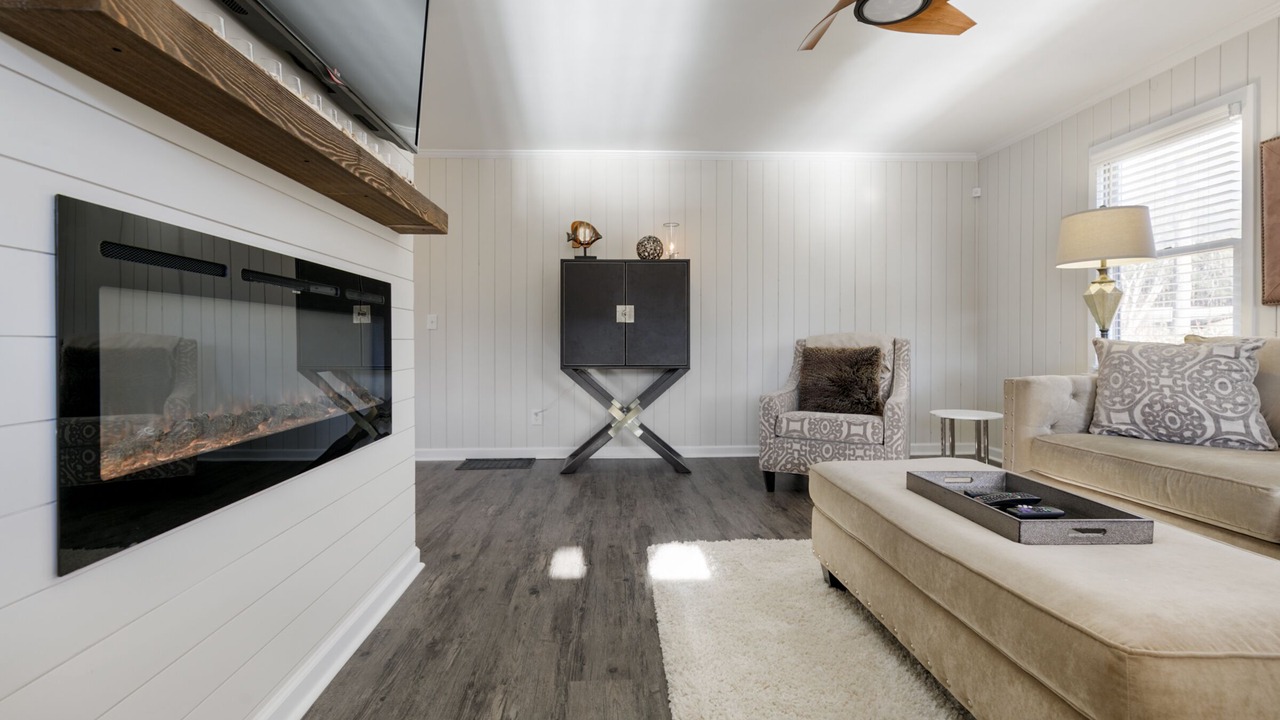 Photo of Livingroom in Cleveland