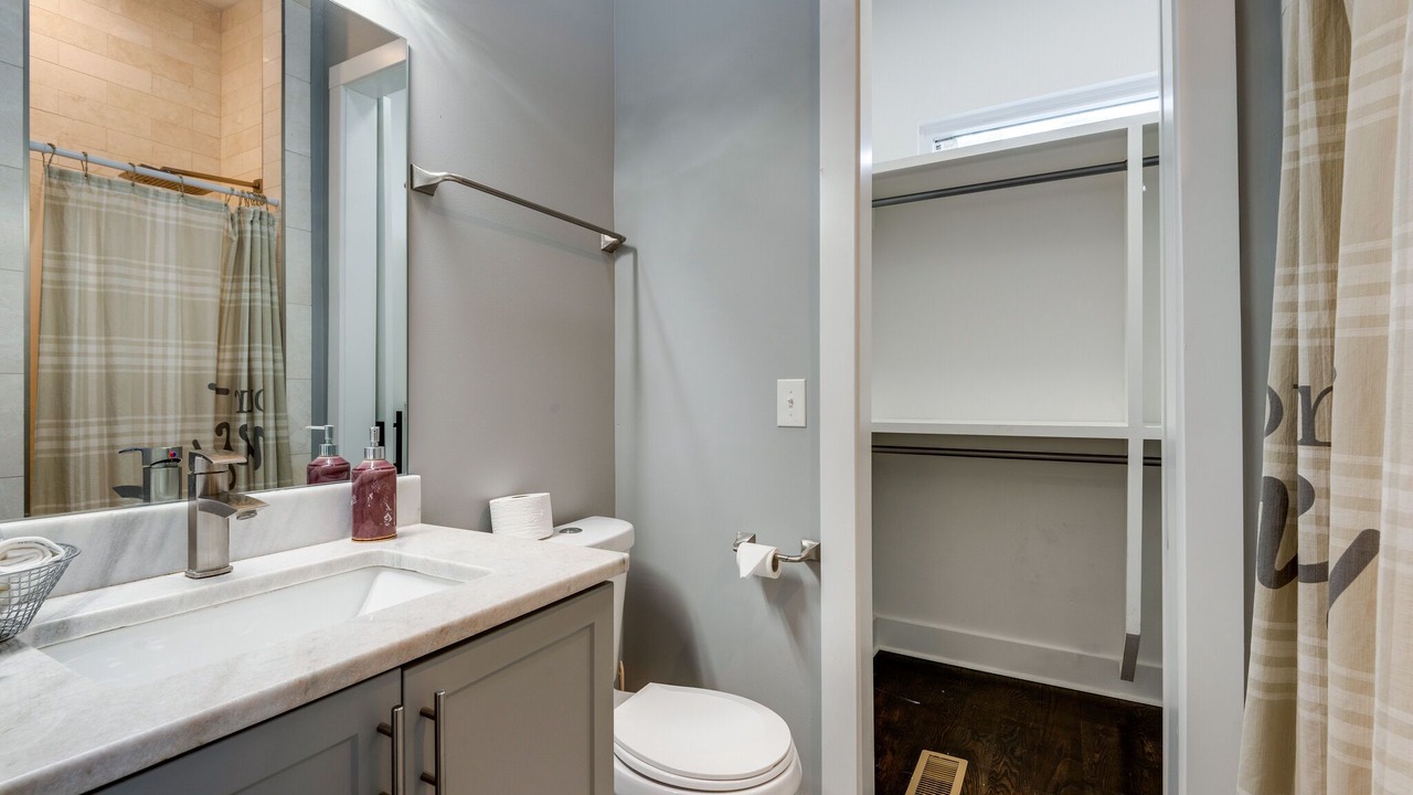 Photo of Bathroom in Cleveland Park