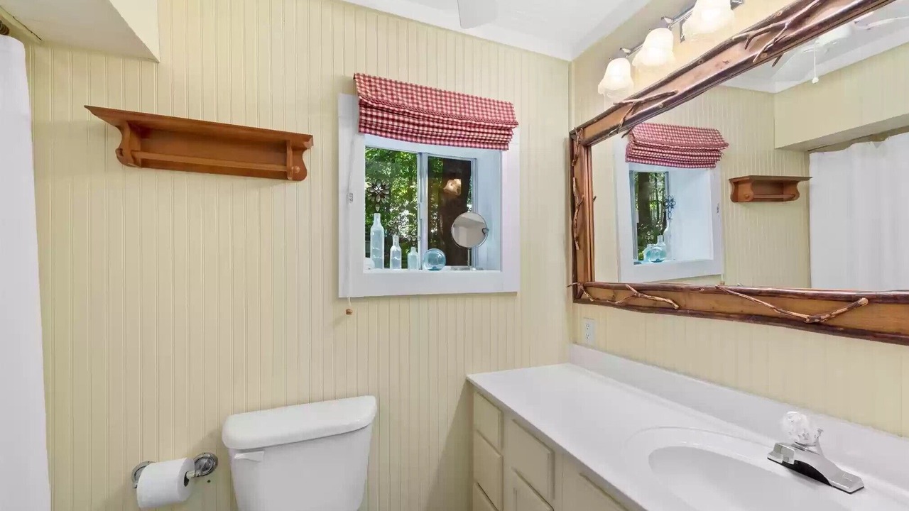Photo of Bathroom in Mentone