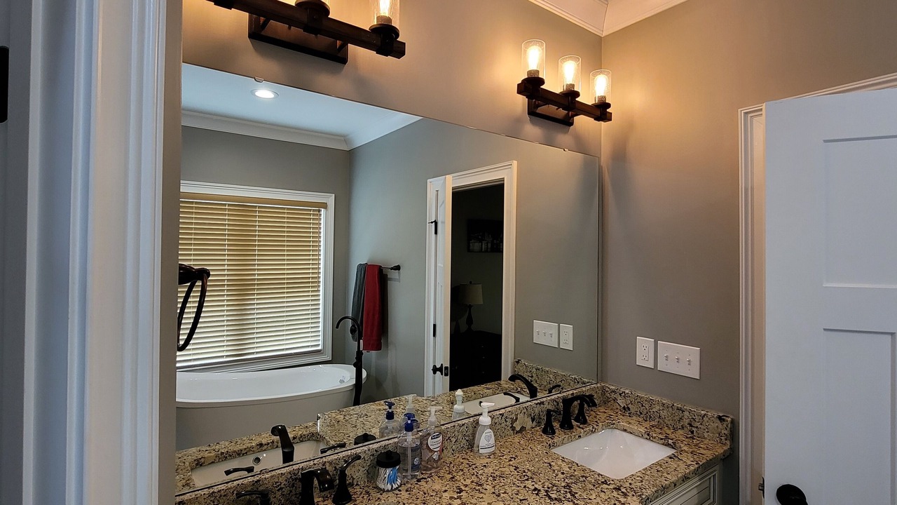 Photo of Bathroom in Villa Heights