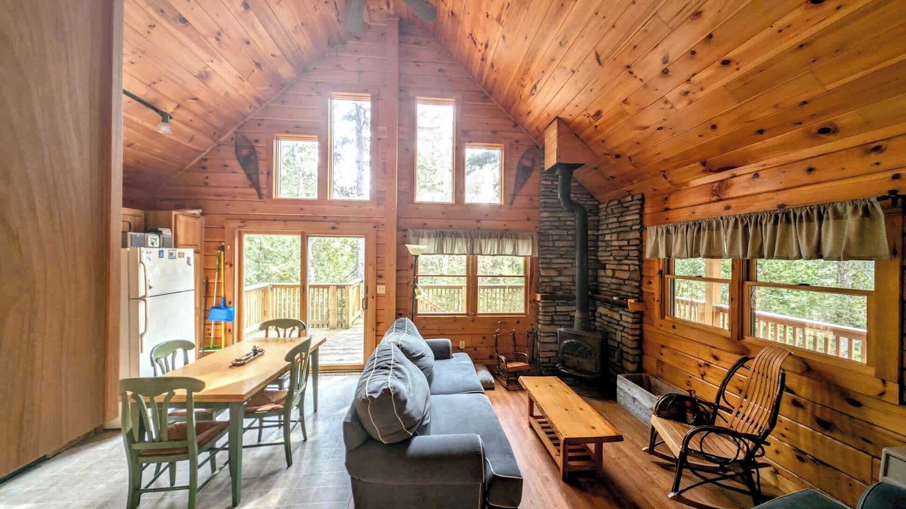 Photo of Livingroom in Sullivan