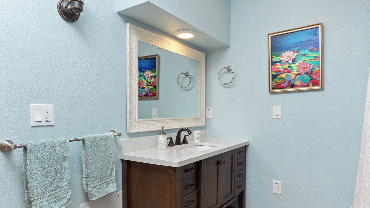 Photo of Bathroom in Kona Paradise