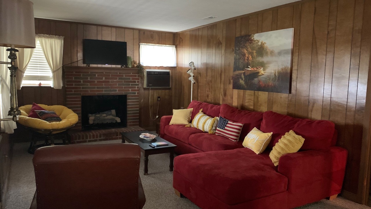 Photo of Livingroom in Cedar Bluff