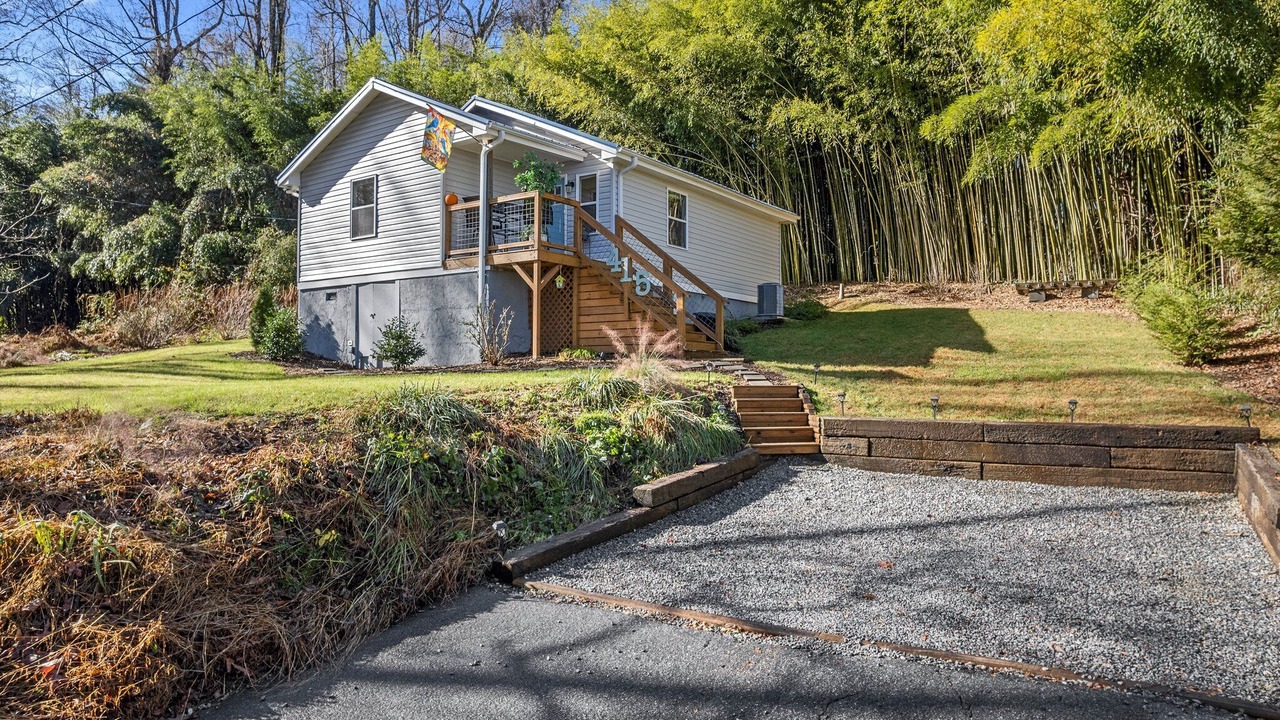 Photo of Outdoor in Hendersonville