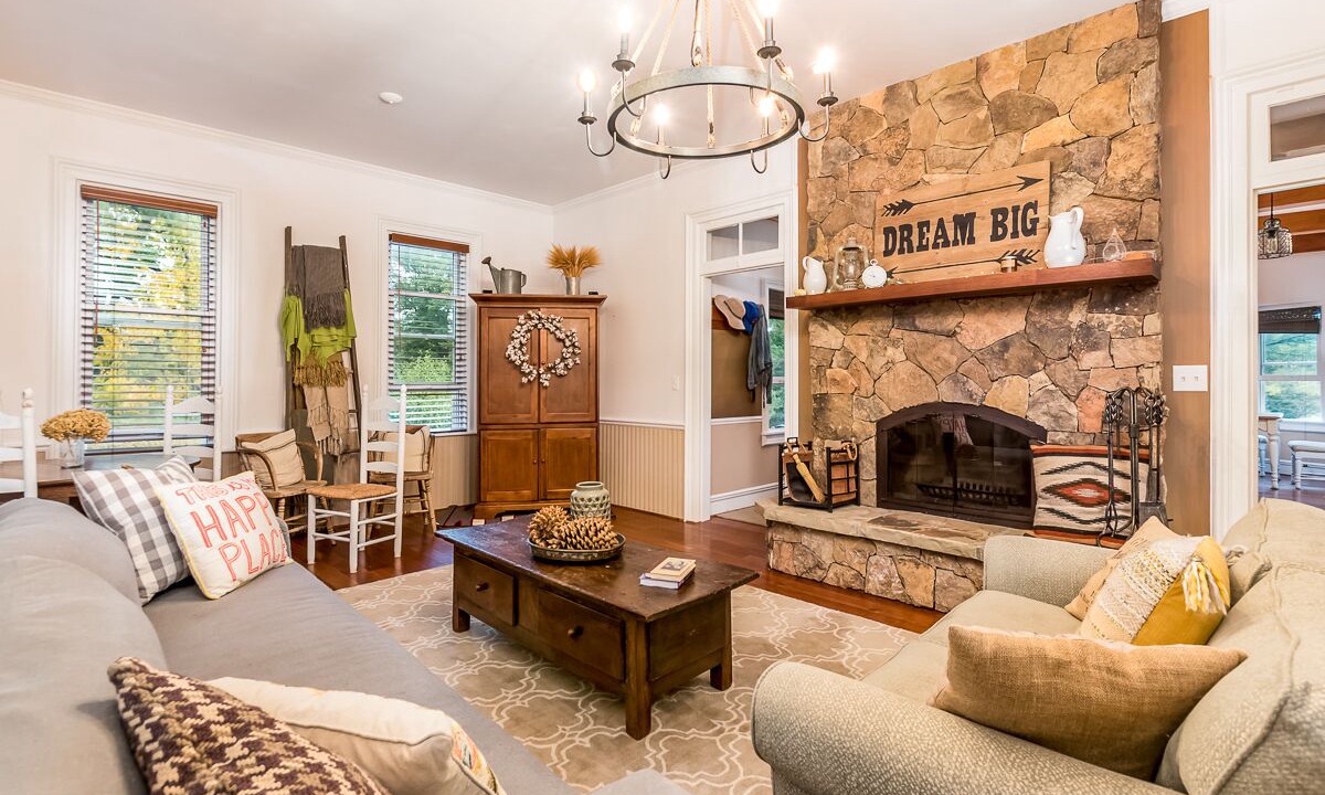 Photo of Livingroom in Fennville