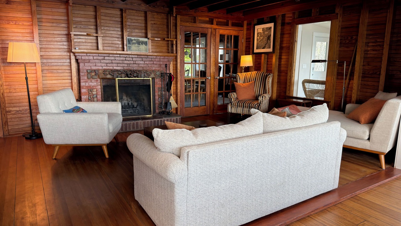 Photo of Livingroom in Dedham