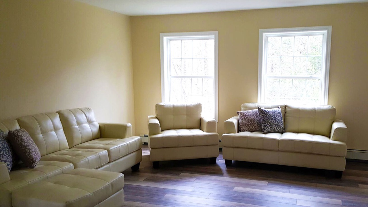 Photo of Livingroom in Salsbury Cove