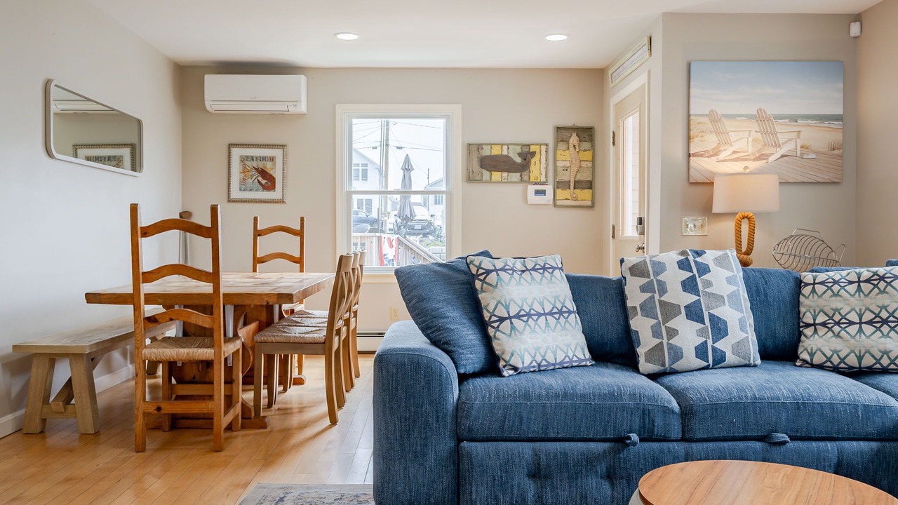 Photo of Livingroom in Wells Beach
