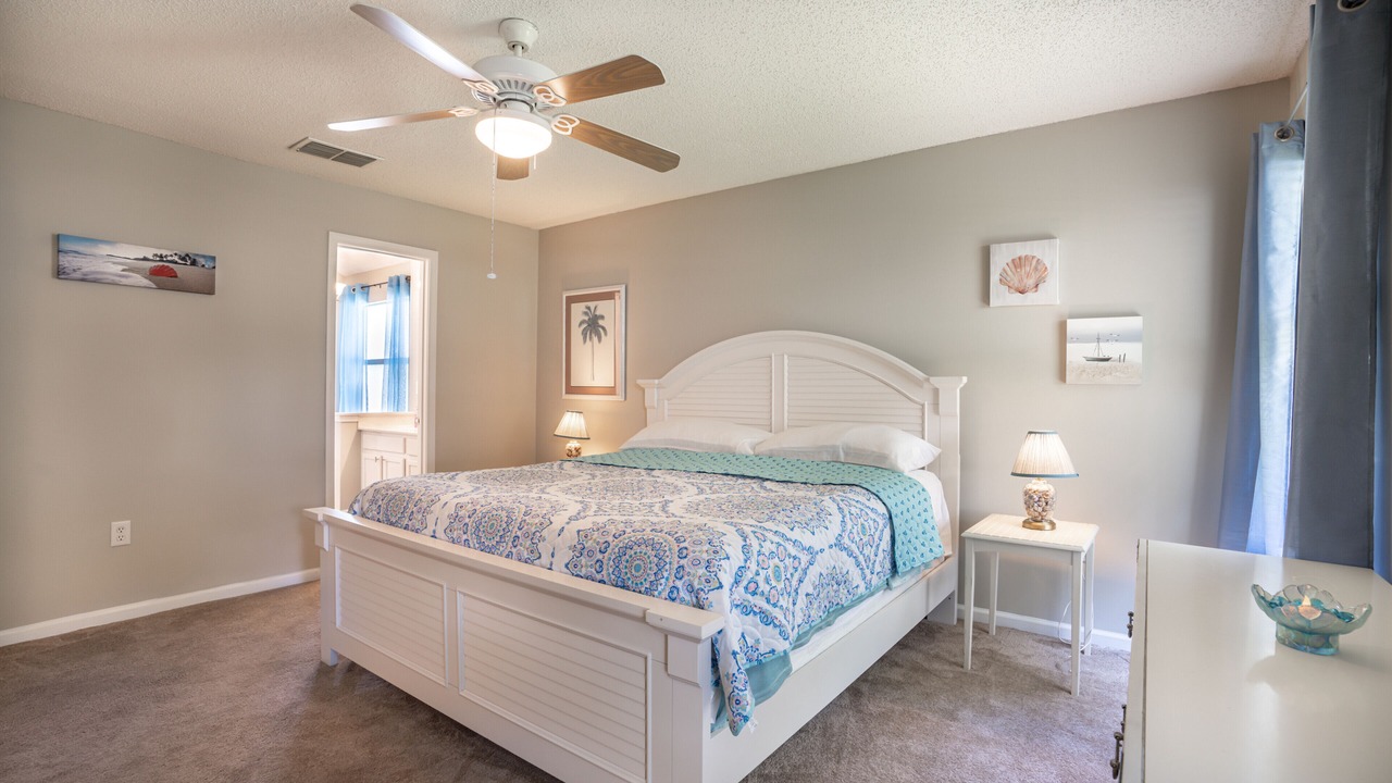 Photo of Bedroom in Sandalwood