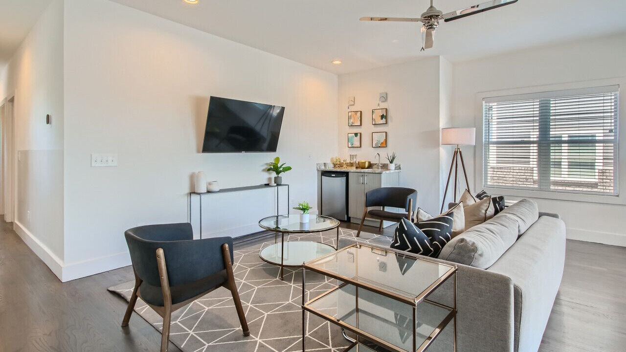 Photo of Livingroom in Berry Hill