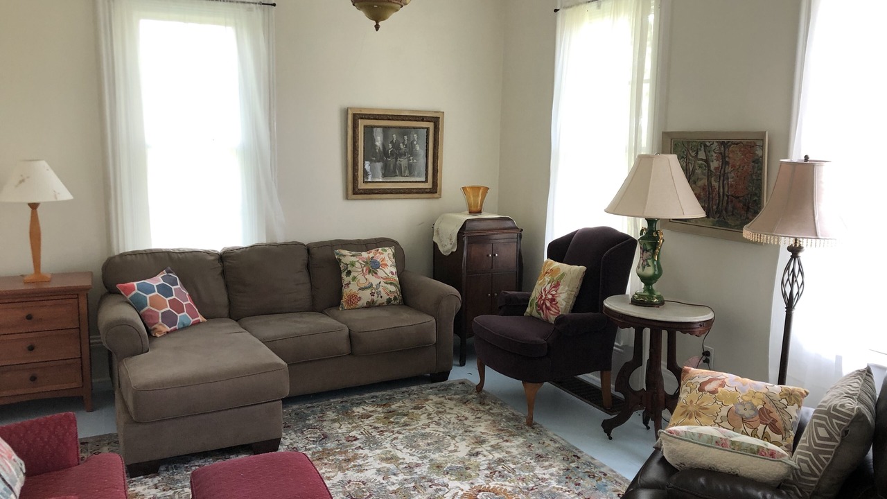 Photo of Livingroom in Kendall