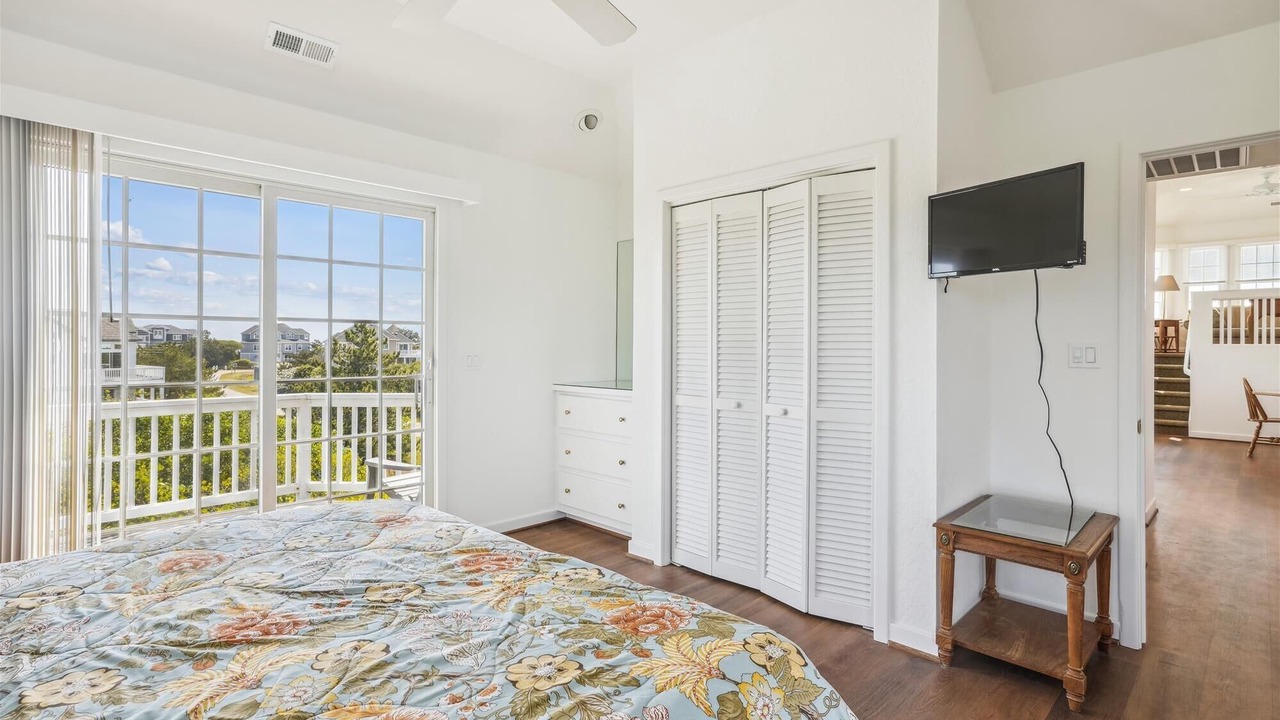 Photo of Bedroom in Pine Island