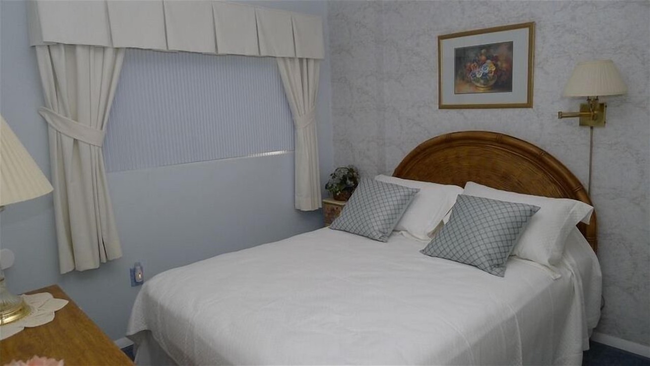 Photo of Bedroom in Crescent Beach