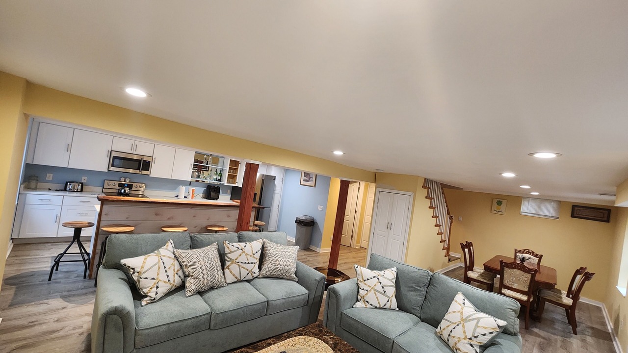Photo of Livingroom in Talbot's Corner